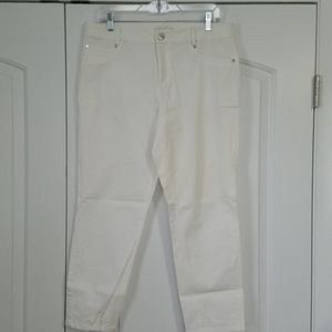 DKNYC Cropped White Pants